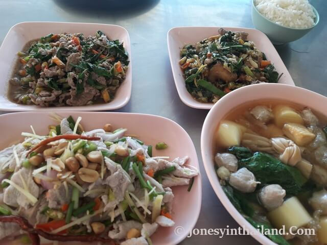 Nong Khai Restaurant - Dee Dee. Four Dishes...cost Around 500 Thb