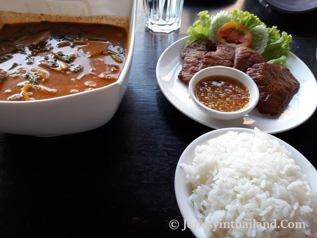 Ca Pha Viet Restaurant In Nong Khai