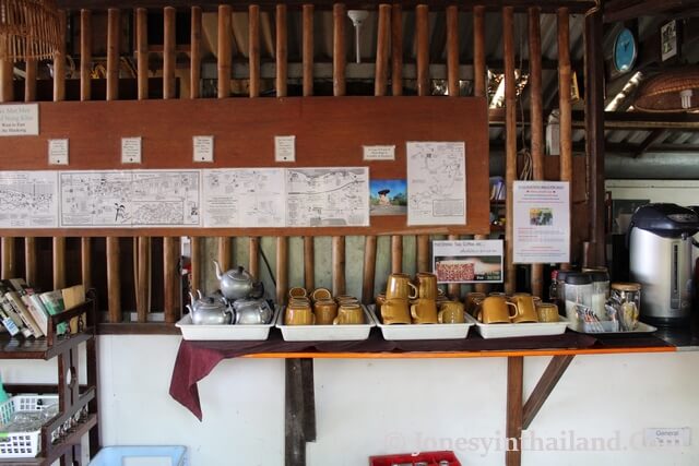 Mut Mee Guest House Picture Of Restaurant Ordering And Drinks Area