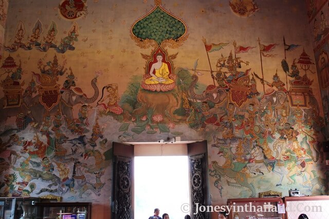 Wat Pho Chai Painted Walls