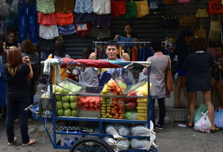 Pratunam Fruit Stall Seller In Bangkok