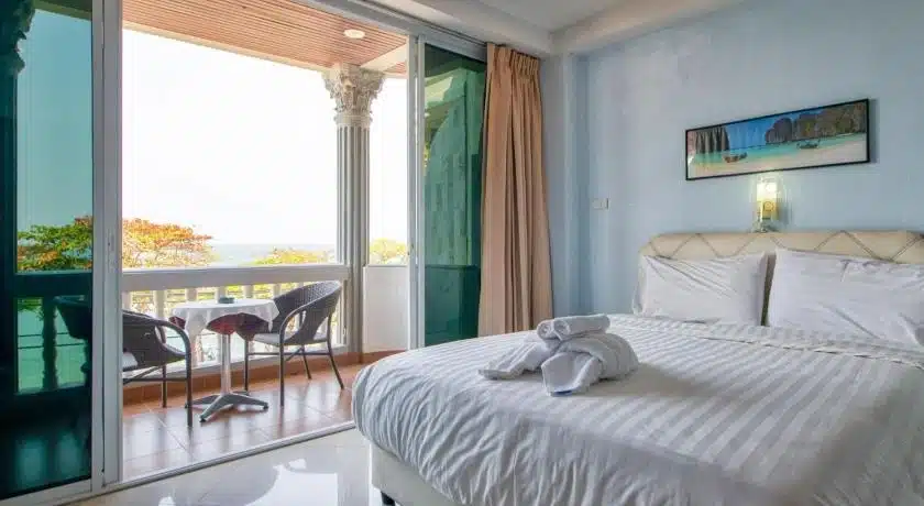 Akvavit Living In Jomtien Bedroom And Balcony