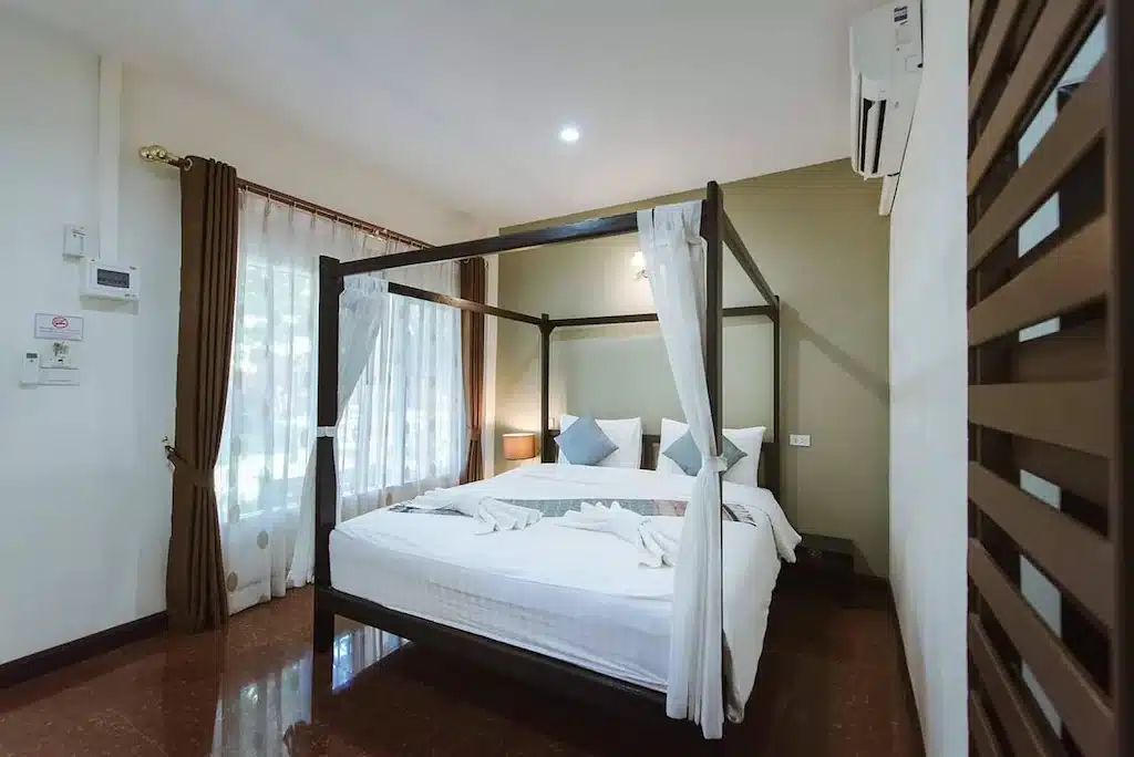 Superior Double Bed At Park &Amp; Pool Resort Nong Khai